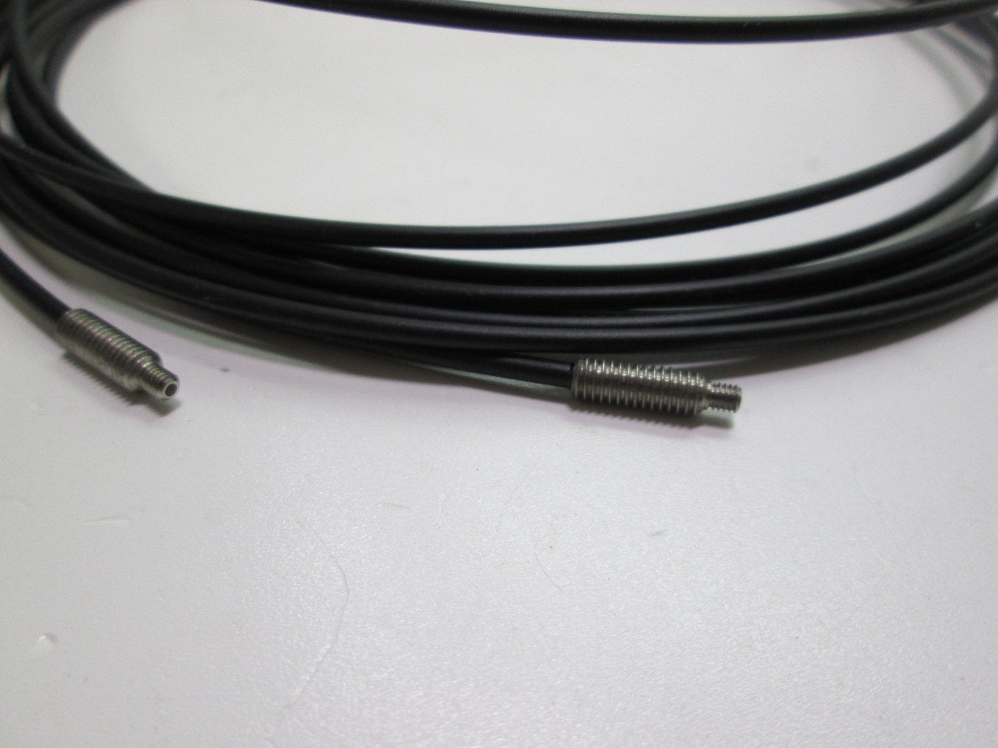 Used Banner Engineering PIT46UHT1 Fiber Optic Cable Length: 2 M Core Diameter: 1mm