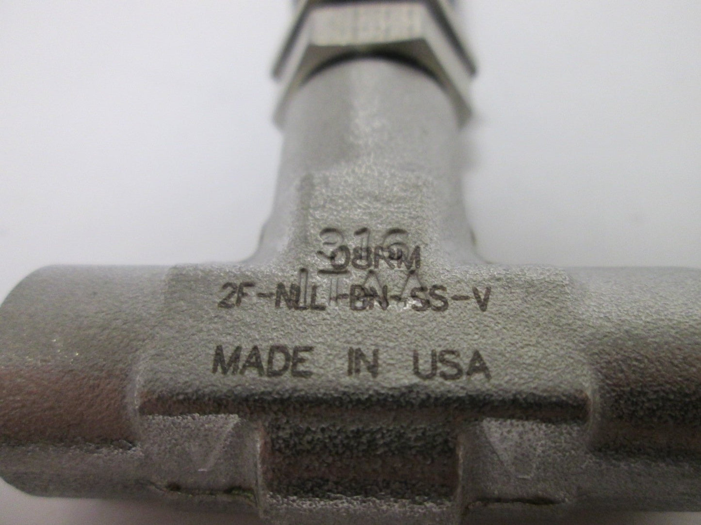 Used Parker 2F-NLL-BN-SS-V Metering Valve, Pressure: 1000psi, Ports: 1/8" NPT