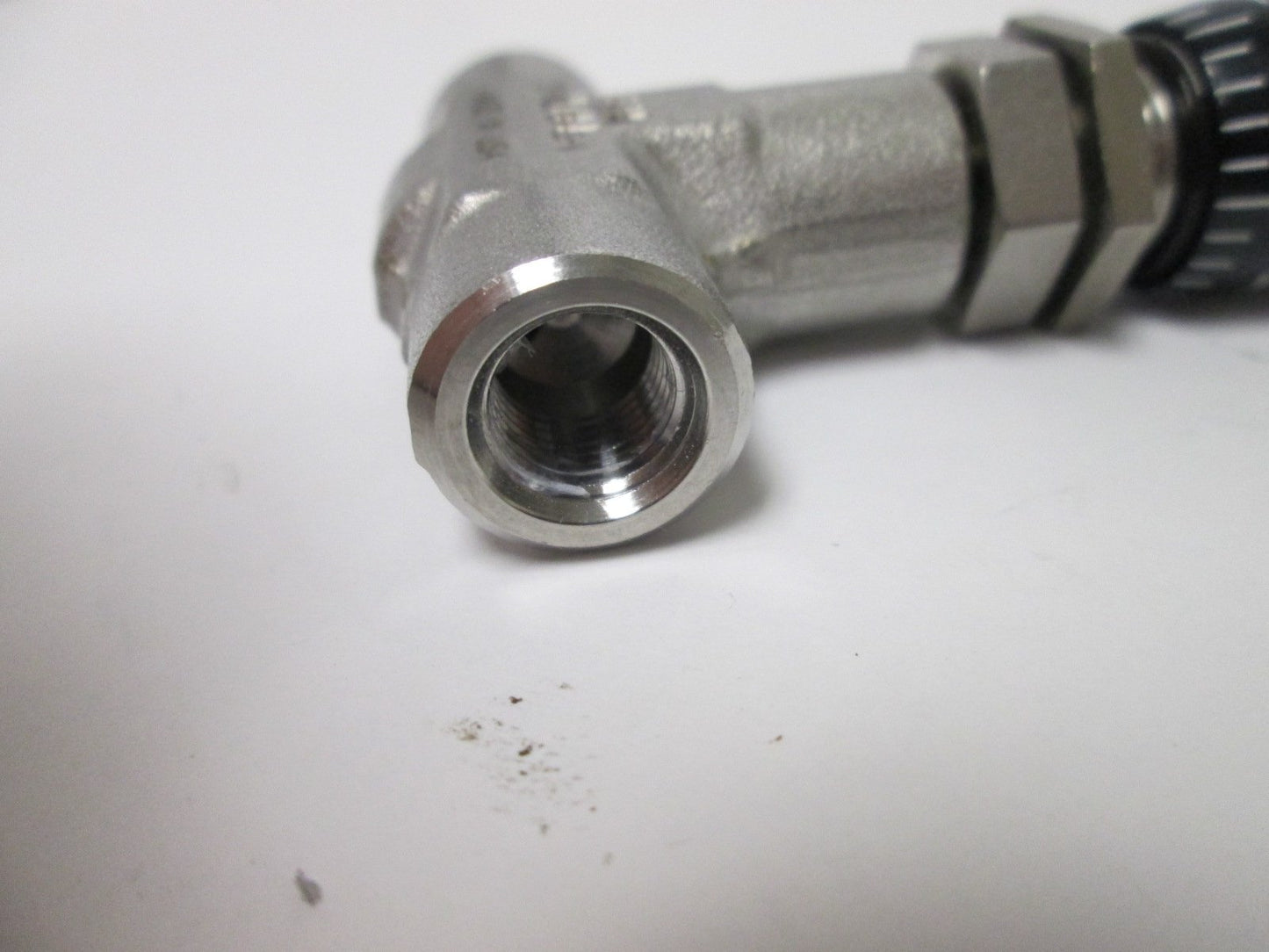 Used Parker 2F-NLL-BN-SS-V Metering Valve, Pressure: 1000psi, Ports: 1/8" NPT