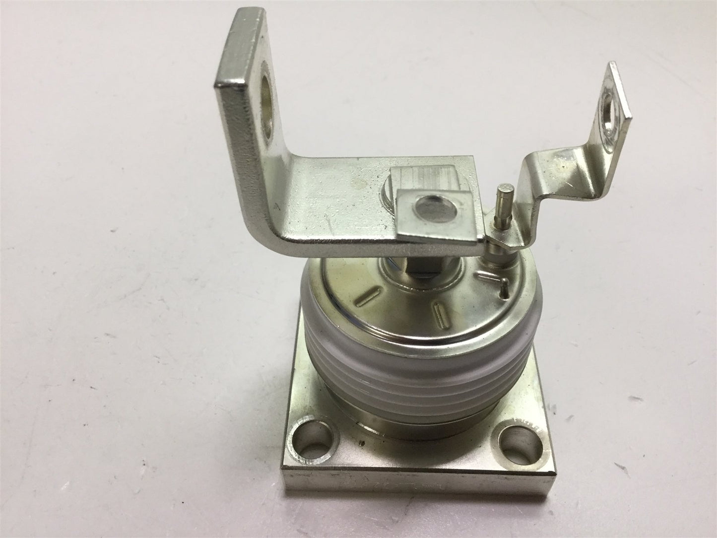Used American Microsemiconductor TF200-700 Low Frequency NPN Bipolar Power Transistor