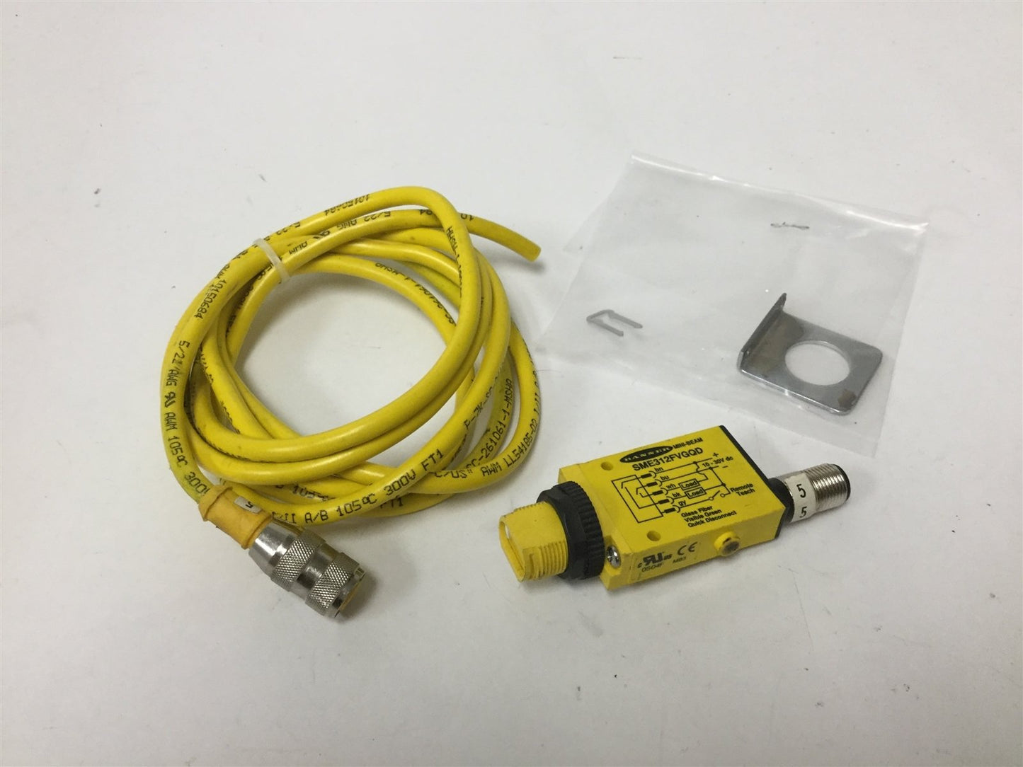 Used Banner SME312FVGQD Mini-Beam Fiber Optic Amplifier, Voltage: 10-30VDC, NPN PNP