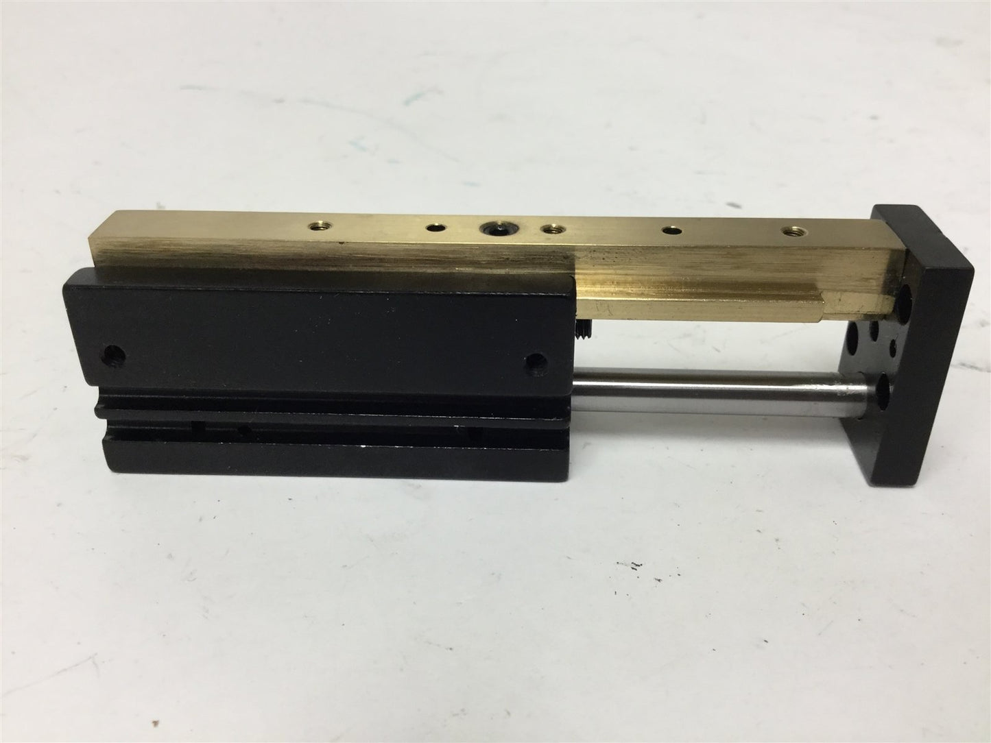 Used AGI AGMS-1-3 Pneumatic Cylinder, Stroke: 1.5", Pressure: 20-120psi, Bore: 0.5"