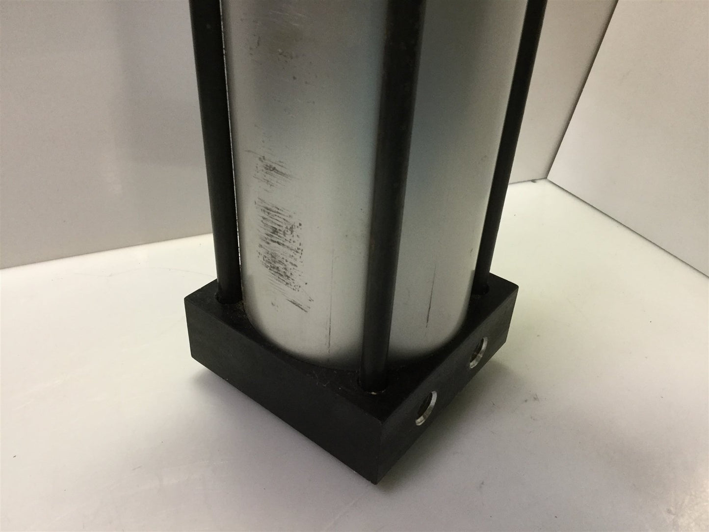 Used Norgren A0133B2 Rev 3 NFPA Pneumatic Aluminum Cylinder 1.5" Bore 3.25 x 9.25