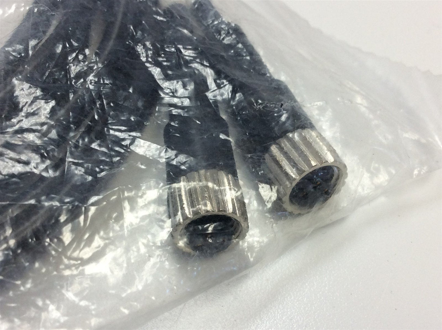 New Mencom Corporation MDNT-3YFF-2M Y-Connector Male/Female Extension 60V 4A PVC