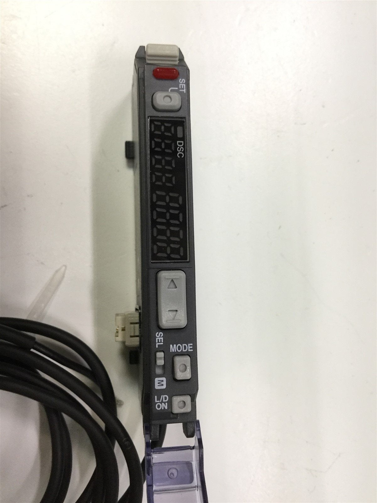 Used Keyence FS-V32 Fiber Optic Photoelectric Sensor Amplifier Red 640nm 12-24VDC NPN