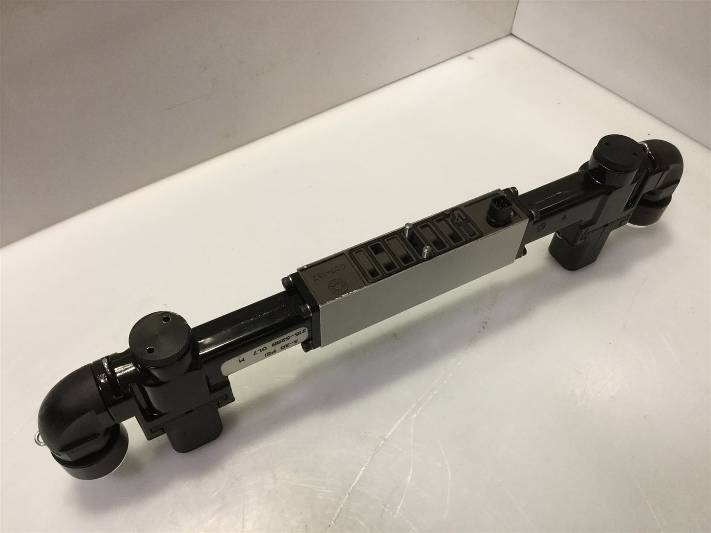 Used Numatics 051RD300JP00000 Series 2005 Sandwich Dual Regulator w/ Top View Gauges
