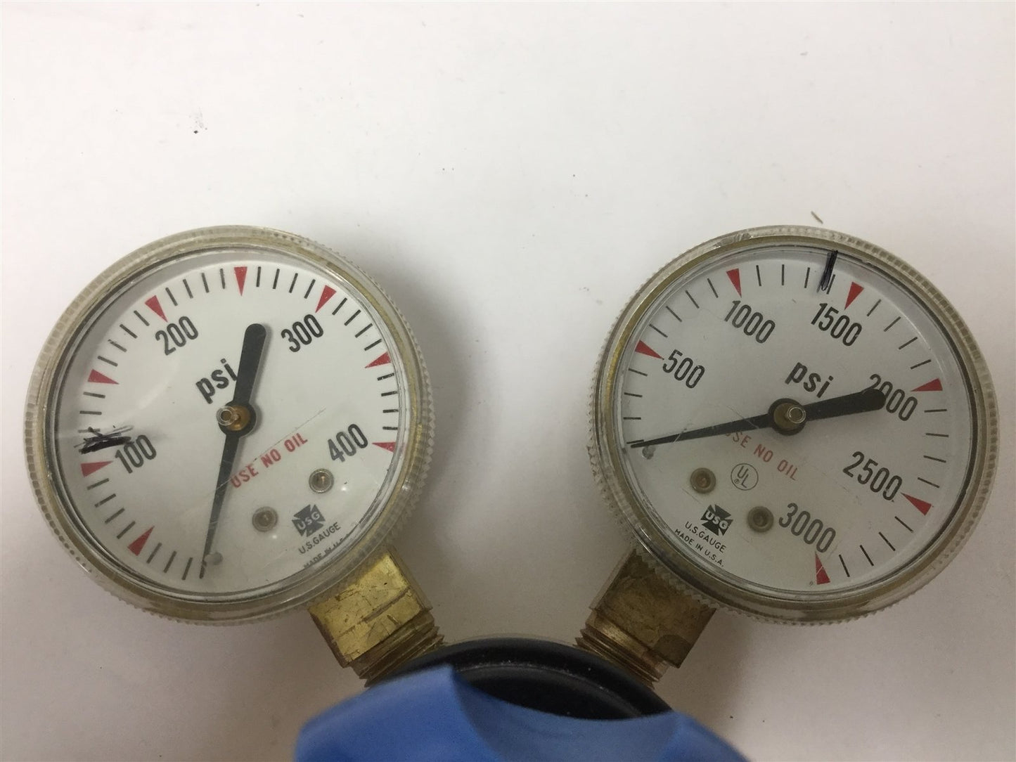 Used Gas Regulator With 20-400psi and 100-3000psi Gauges, Ports: 1/4" NPT, 0-250psi