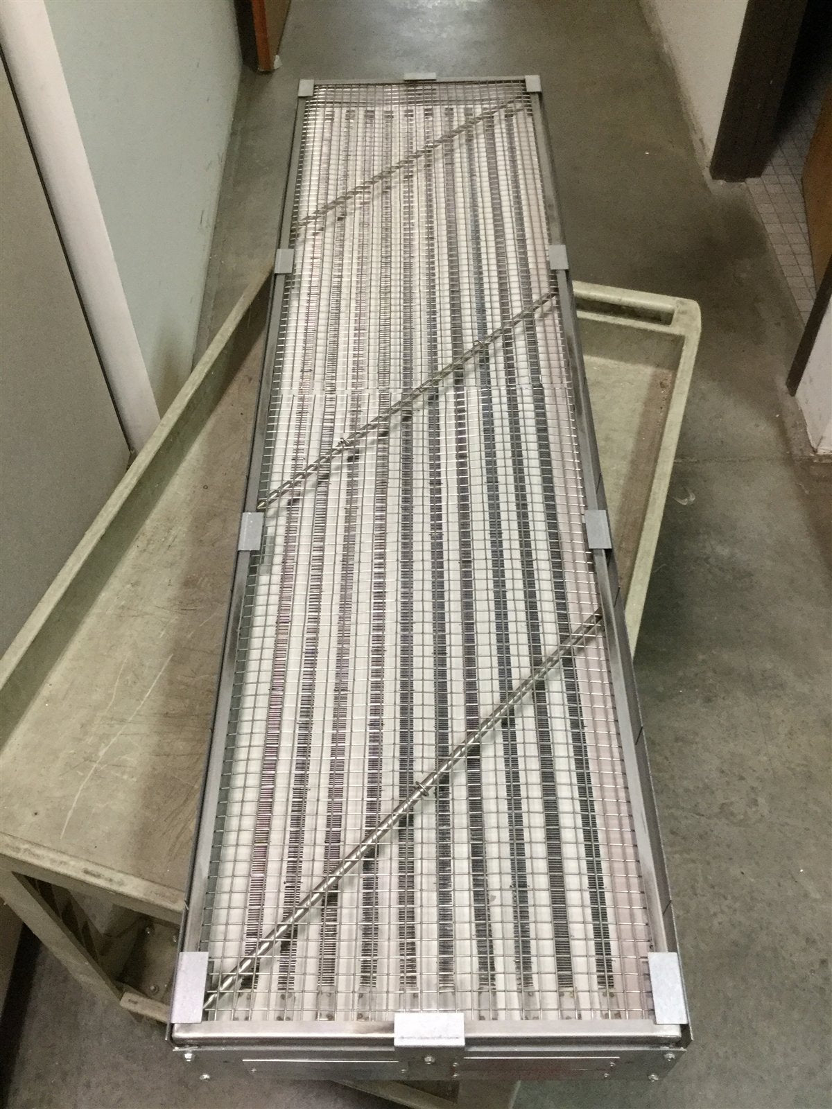 New – Open box Glenro 80 Radiant Process Heater, Voltage: 480V, Power: 10.6kW, 12" x 52" Area