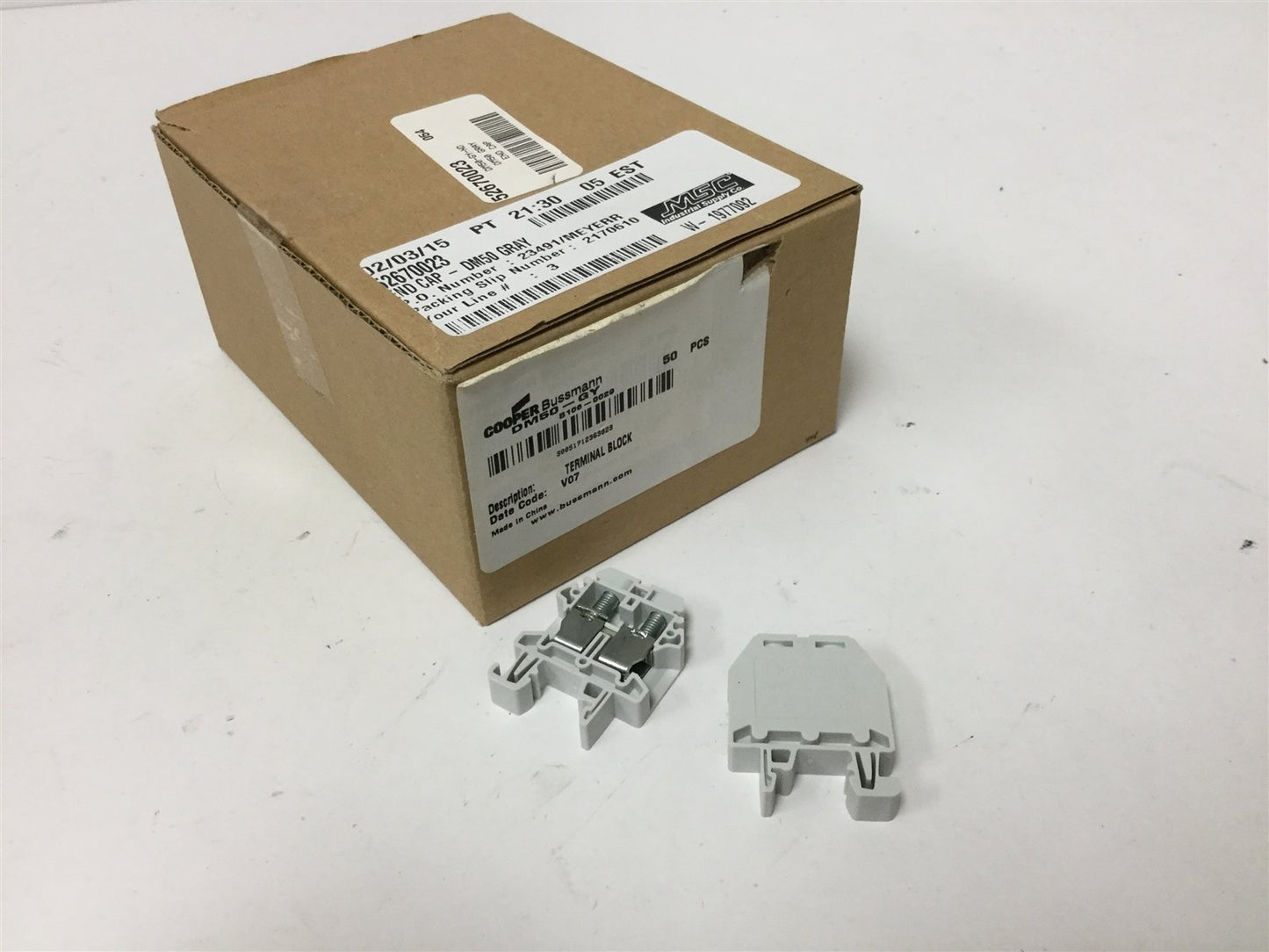 New Lot of 50 New Bussmann DM50-GY Terminal Blocks, Rating: 300V 50A, Color: Gray