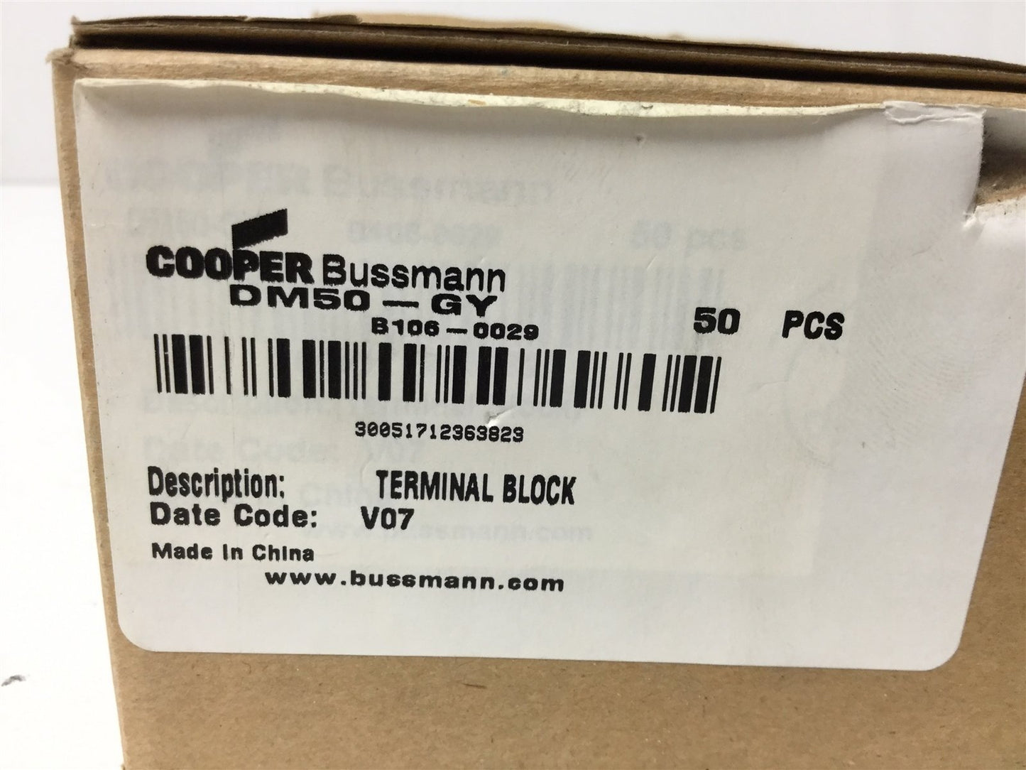 New Lot of 50 New Bussmann DM50-GY Terminal Blocks, Rating: 300V 50A, Color: Gray
