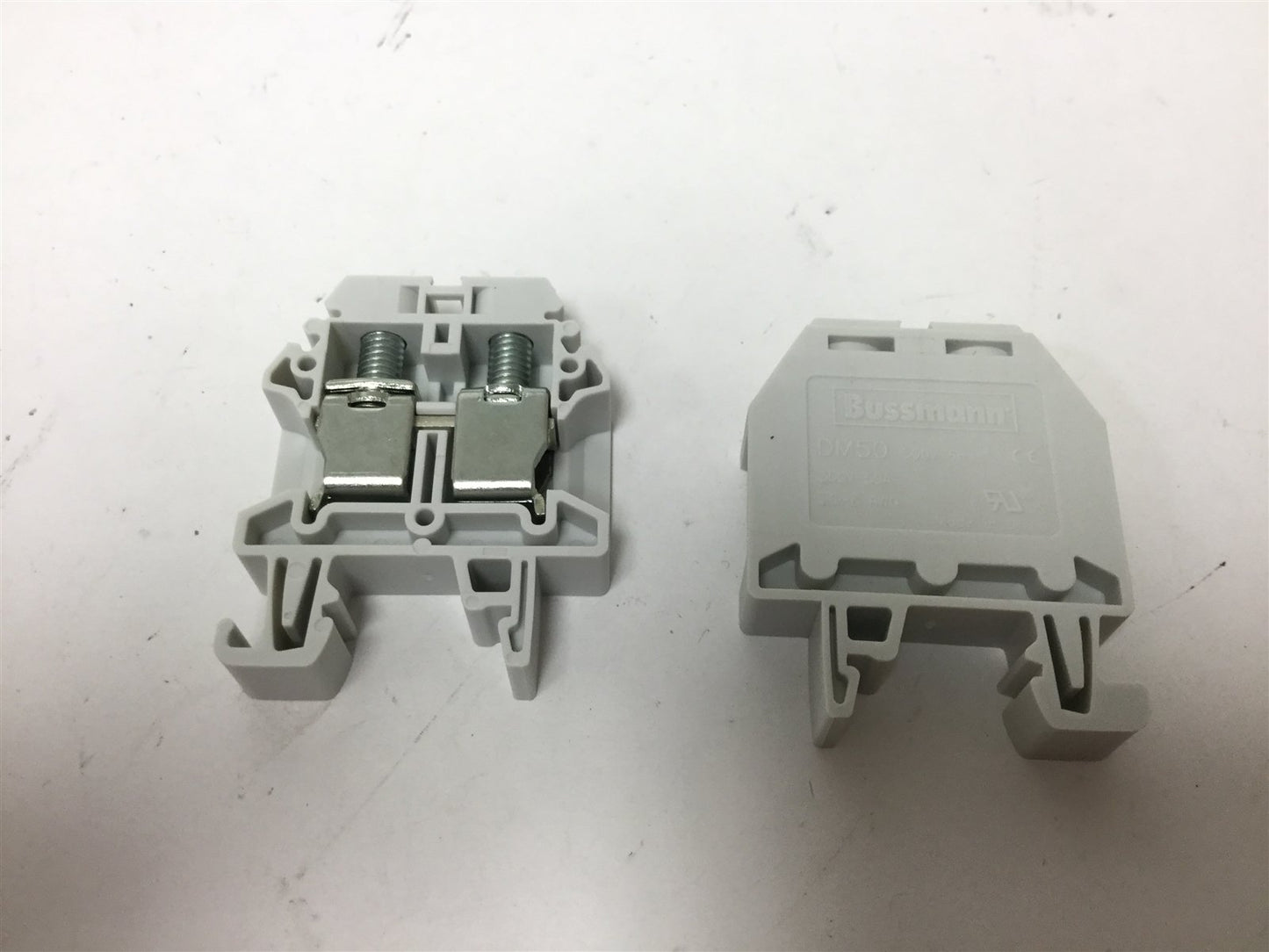 New Lot of 50 New Bussmann DM50-GY Terminal Blocks, Rating: 300V 50A, Color: Gray