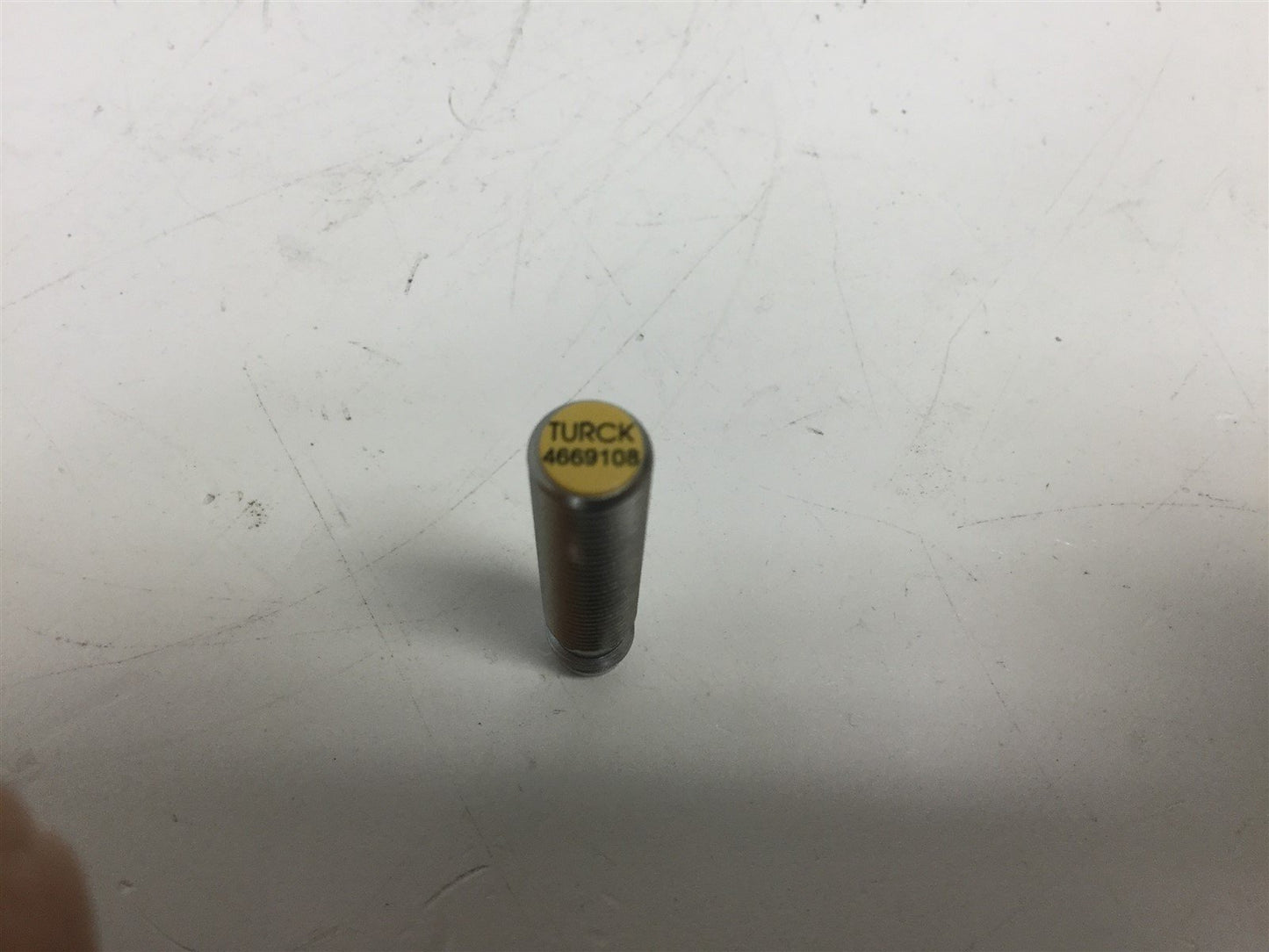 New TURCK Bi1.5-G08K-AN6X-V1331 Proximity Sensor Voltage 10-30VDC Current 150mA NPN