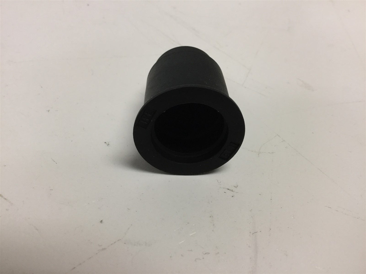 Used Lot of 10 Murrplasik 83723454 Conduit End Caps TPE ET11, Dia: 20mm, Length: 36mm