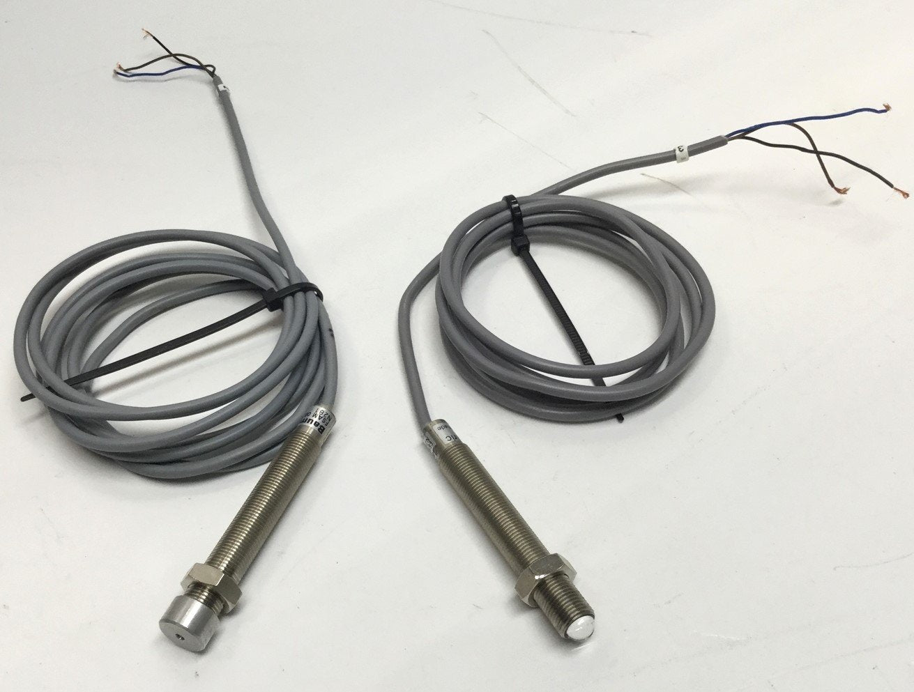 Used Baumer Electric FSAM 08D9002 and FEAM 08P3002 Through-Beam Sensor 10-30VDC, 2.5m