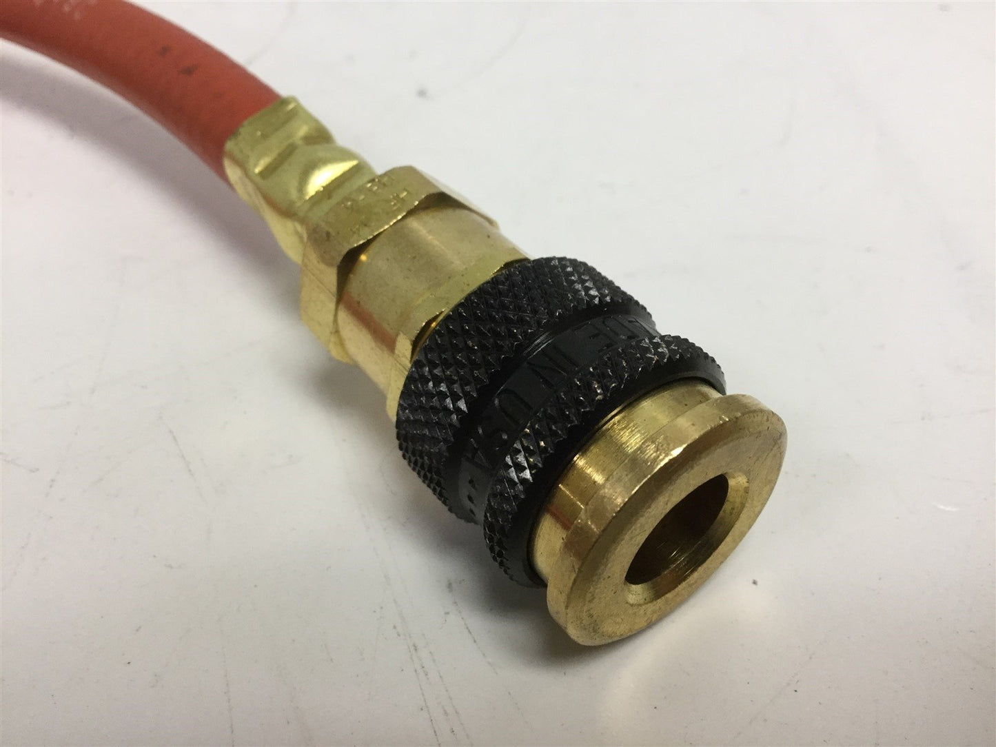 Used SpeedAir 2649C Pneumatic Hose 1/4" (6.4mm) 250 PSI W.P. 4' W/ Quick Disconnect
