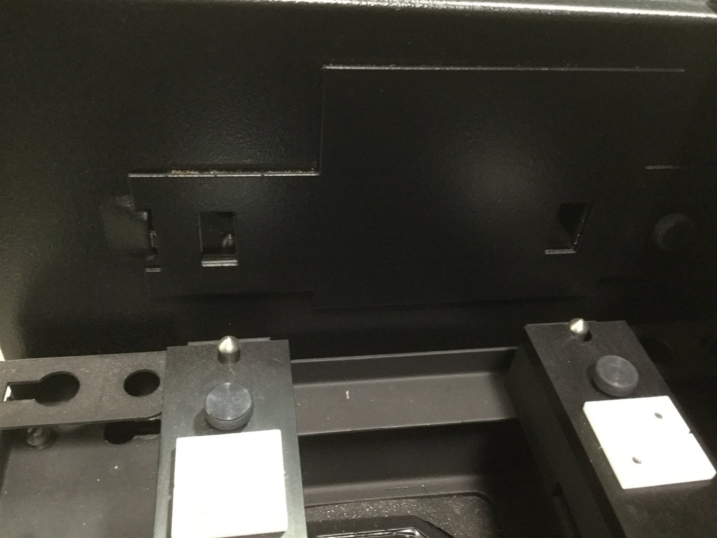 For parts or not working Cary 1C UV-Visible Spectrophotometer 100-240VAC *Power On Tested, UV Lamp On*