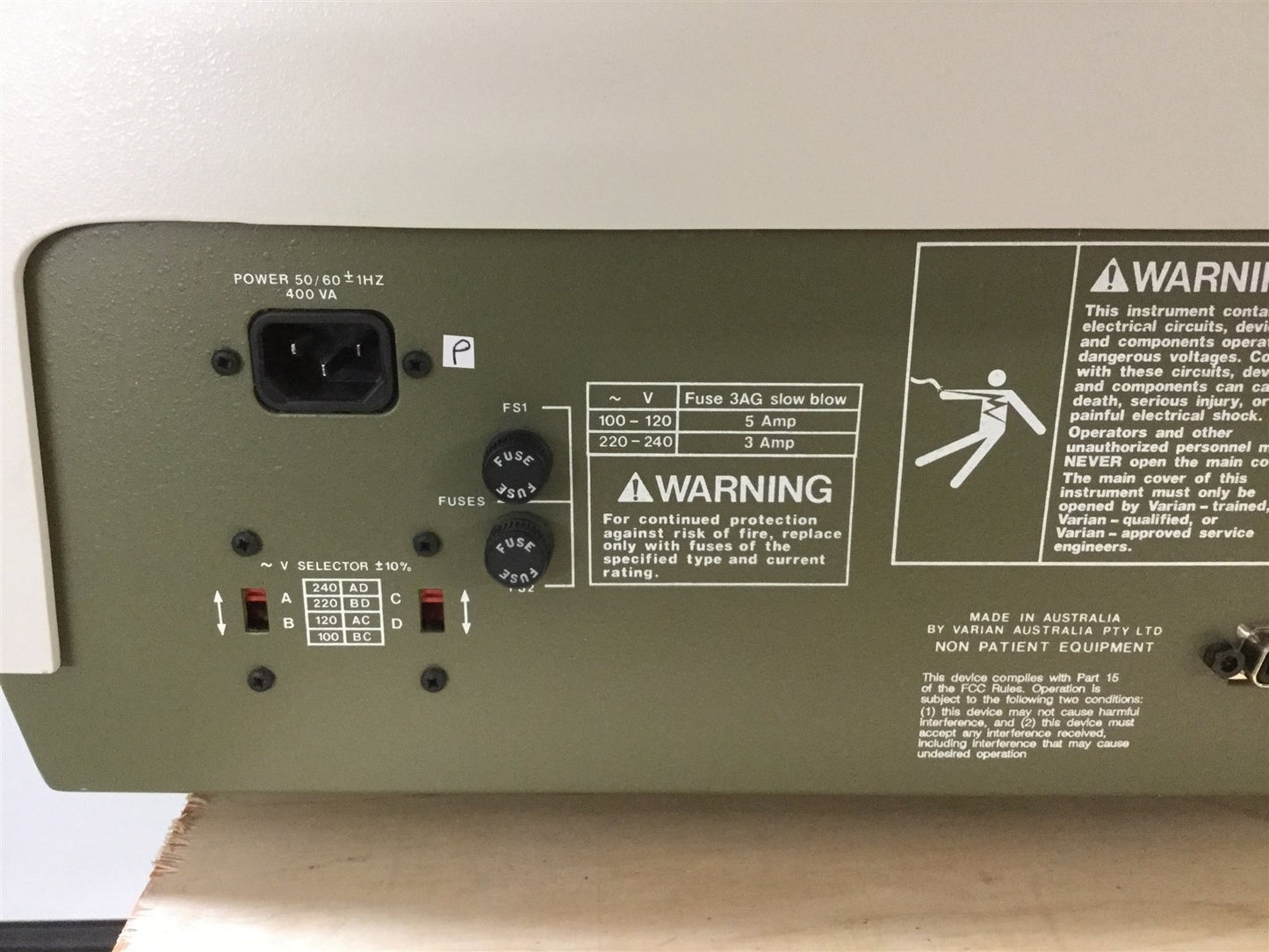 For parts or not working Cary 1C UV-Visible Spectrophotometer 100-240VAC *Power On Tested, UV Lamp On*