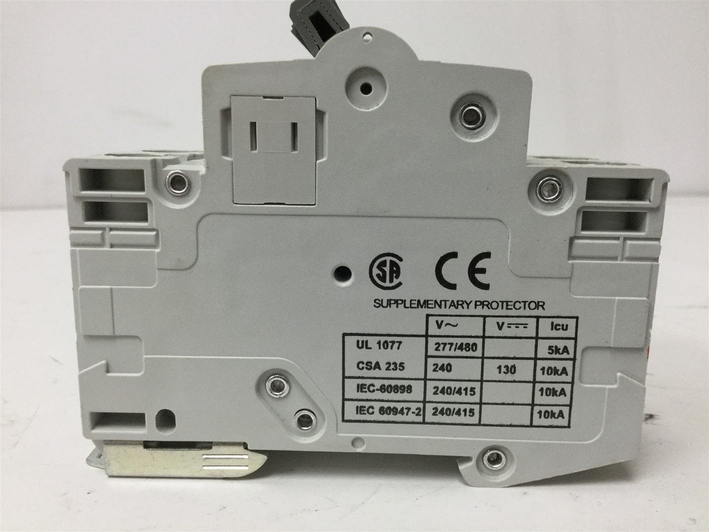 Used Cutler Hammer WMS2D06 Mini Circuit Breaker, 2-Pole, 415VAC/130VDC 6A, D-Curve