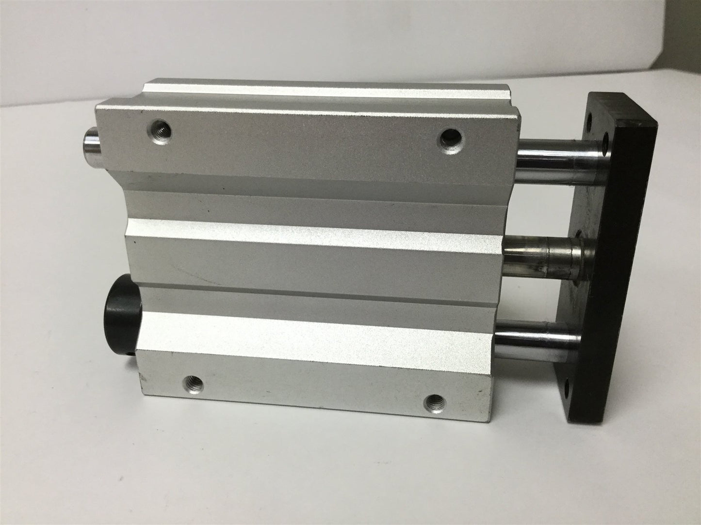Used SMC MGQL20-50-Y59AL-XC18 Pneumatic Guided Cylinder 20mm Bore 50mm Stroke 145psi
