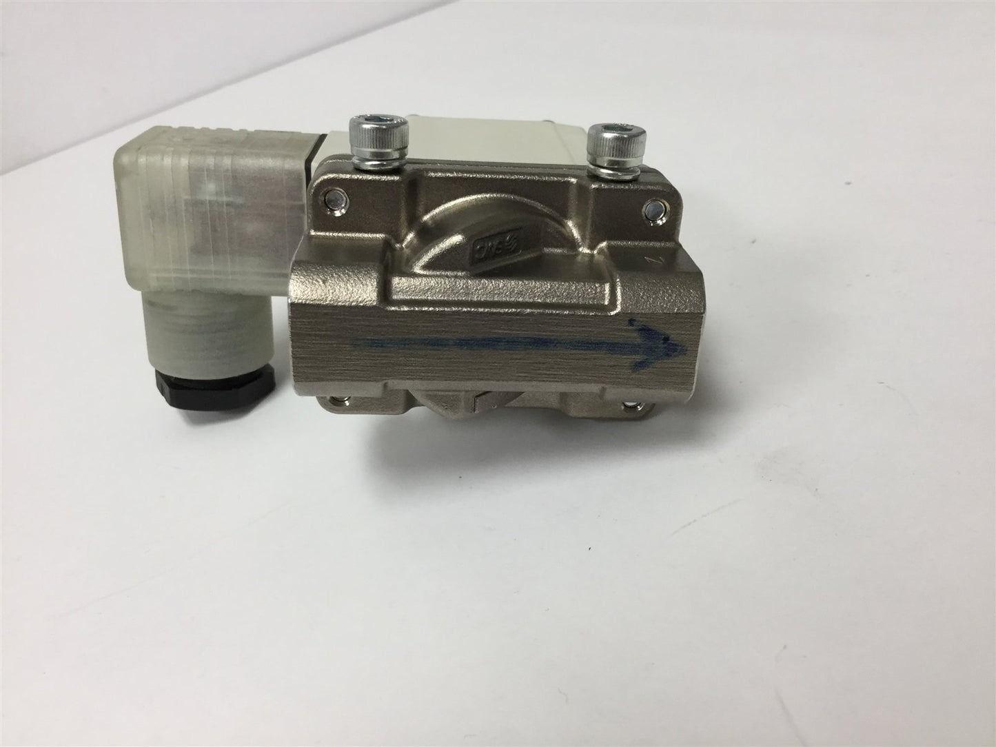 Used SMC VXZ232CZ2ALXB Water Valve, Pressure: 0.7MPa (101.5psi), Orifice: 10mm