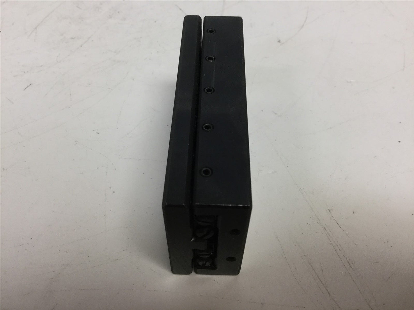 Used TB R2075 Cross Roller Slide, Length: 69mm Width: 29mm Height: 11mm Travel: 40mm