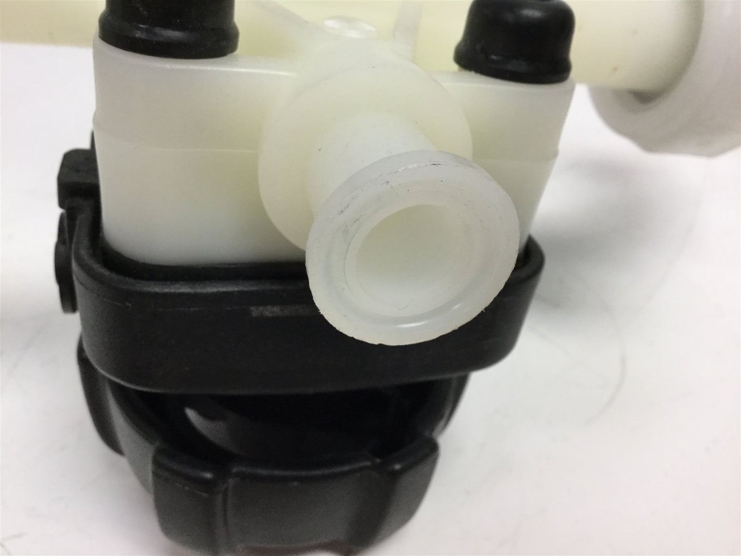 Used Cole-Parmer TZD100-075 Tri-Clamp T-Diaphragm Valve Maxi Run-Mini Branch Black