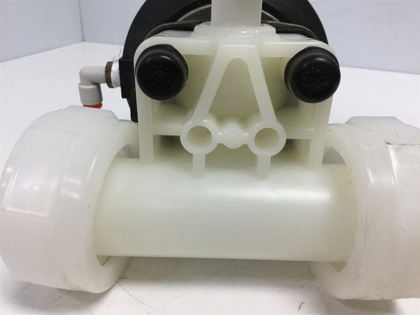 Used Gemu Type 687 Pneumatic Diaphragm Valve Branch-Tee, Run 1-1/2" Tri-Clamp NC
