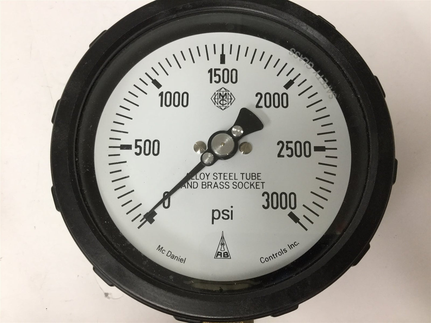 Used McDaniel Controls AB 50111 Pressure Gauge, Range: 0-3000psi, Connection 1/4" NPT