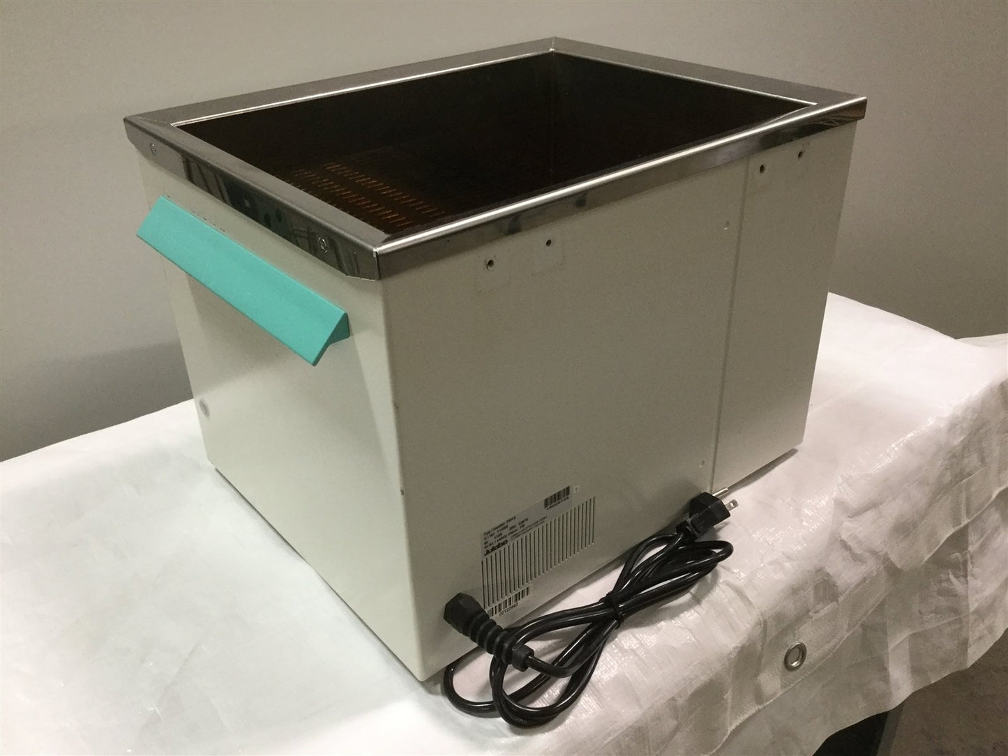 Used Julabo TW12 Heated Lab Water Bath PID Digital Control 99.9-C 12-Liters 115VAC-2