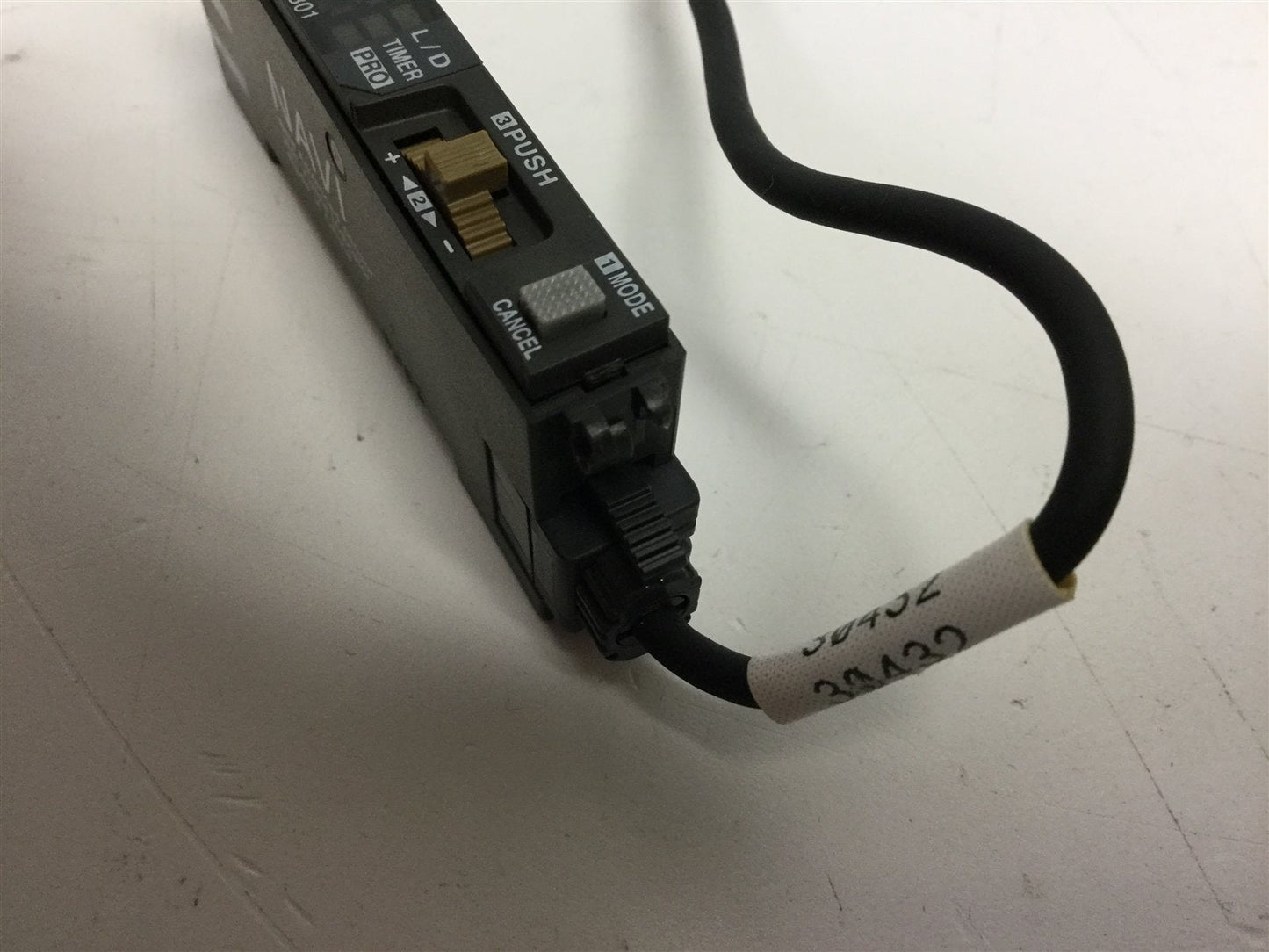 Used SunX NAVI FX-301 Fiber Sensor Amplifier, NPN 3-Wire Output, Supply: 12-24VDC