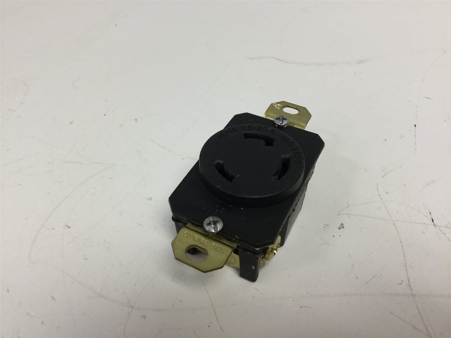Used WC596/77-1 Turnlok Receptacle, Voltage: 250VAC, Amperage: 30 A, 2-Phase 3-Pole