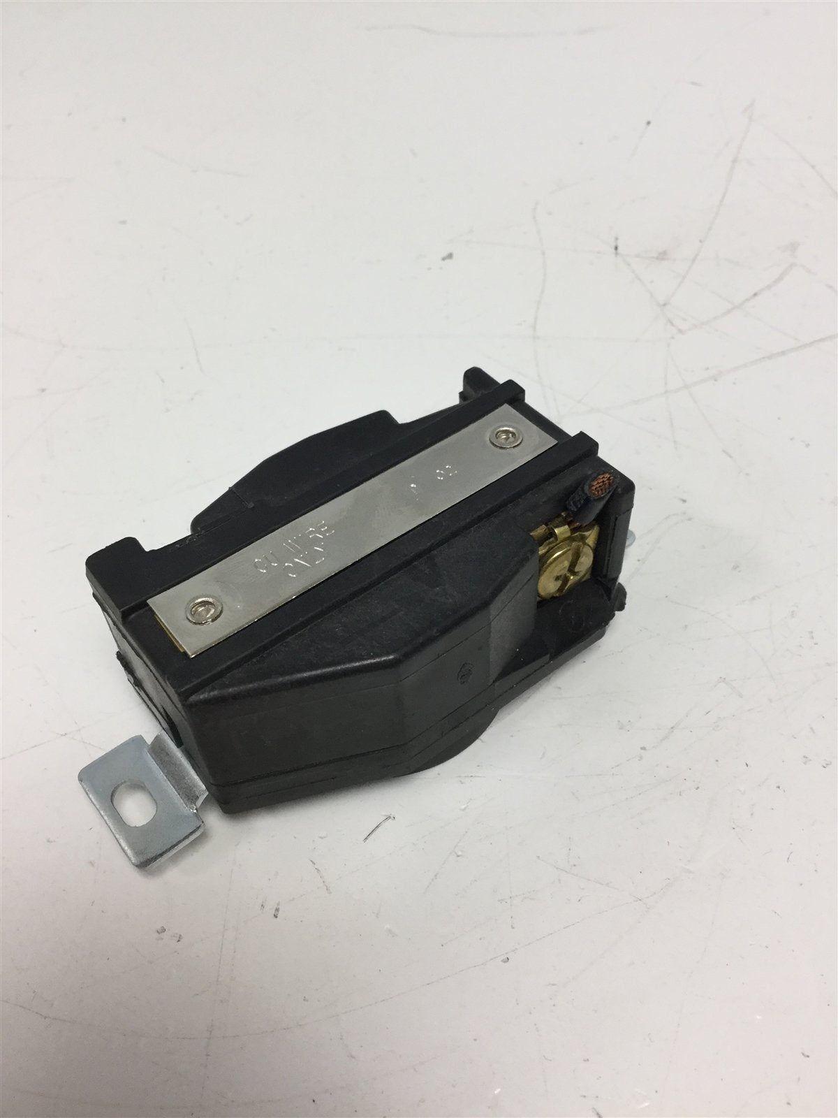 Used Cooper Hart-Lock Receptacle Nema L6-30 Voltage: 250 VAC, Amperage: 30A, 3-Pole