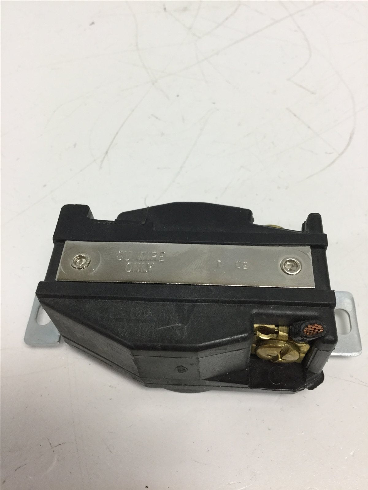 Used Cooper Hart-Lock Receptacle Nema L6-30 Voltage: 250 VAC, Amperage: 30A, 3-Pole