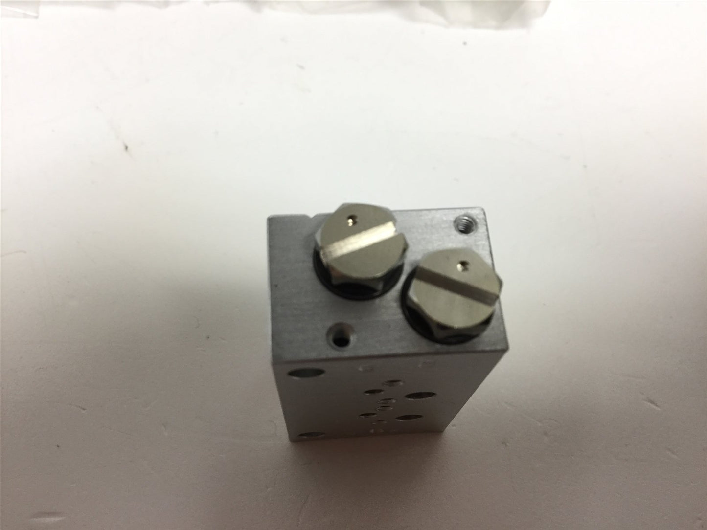 New Lot of 5 New Humphrey H010M2F Valve Manifolds, 2 x Valve Mounts Per Block