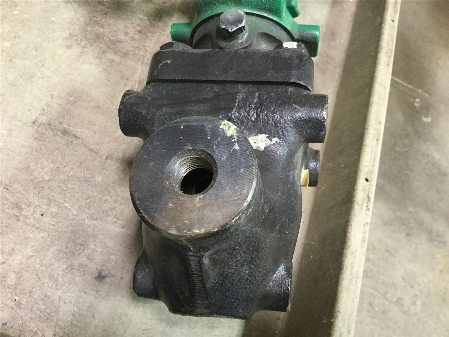Used Fisher 667 Actuator with EZ Body and 3590 Electro-Pneumatic Positioner, 1/2" NPT