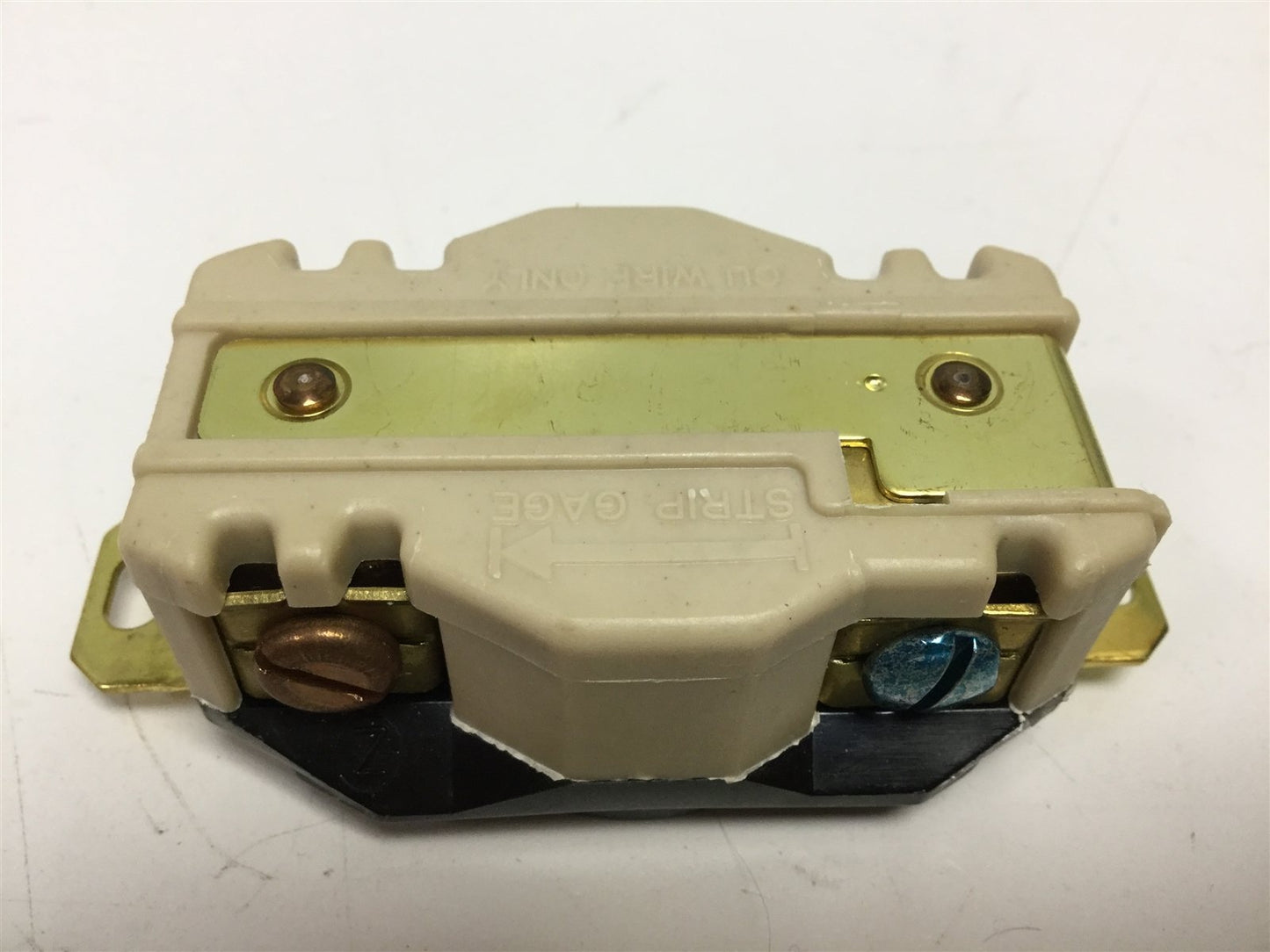 New Hubbell HBL2420 Female Receptacle 3-Pole 4-Wire Grounding 20A 3 Phase 250VAC