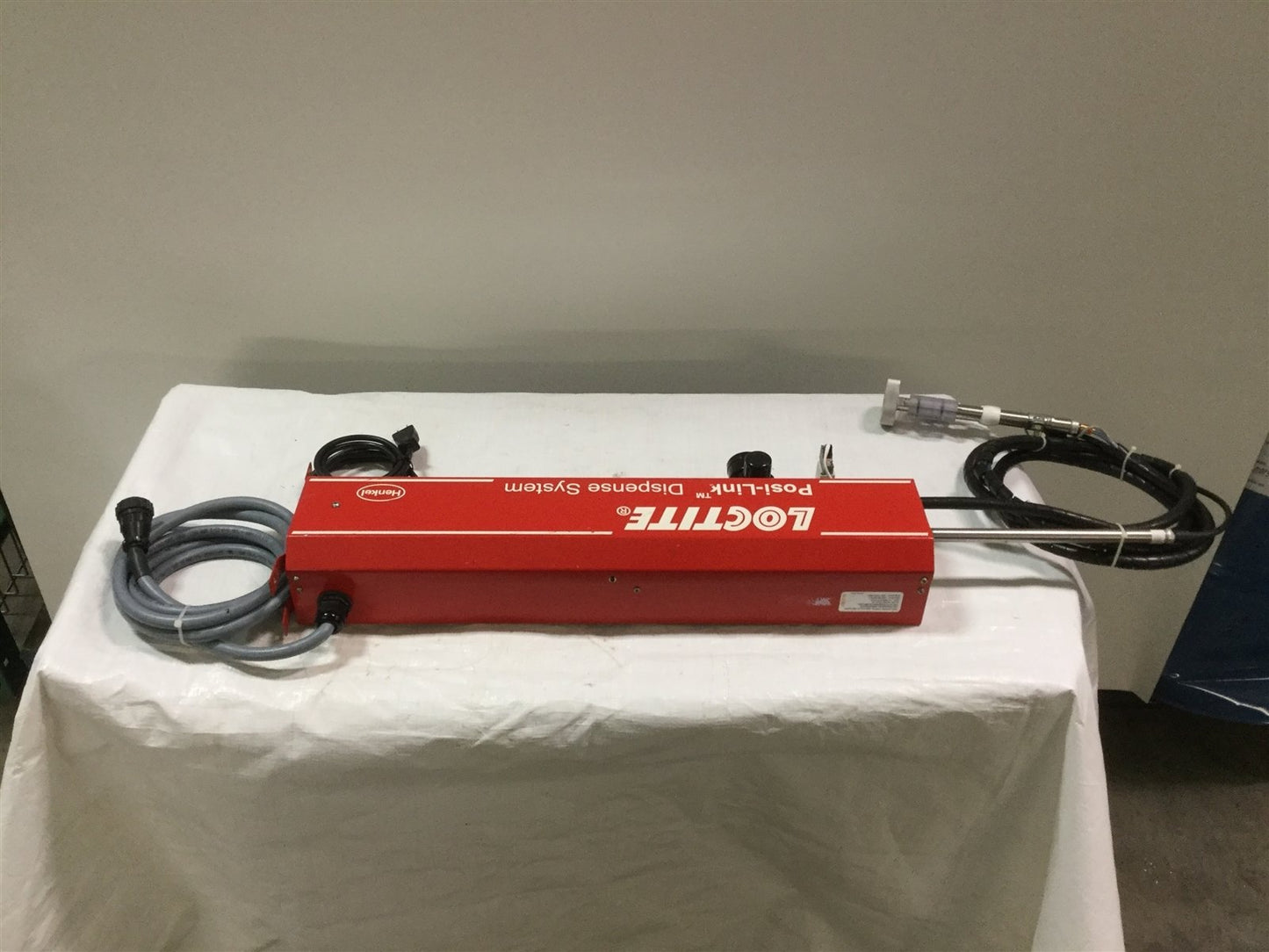 Used Loctite 98378 Posi-Link Actuator 5-25 w/ Handheld Dispensing Head 90-260VAC
