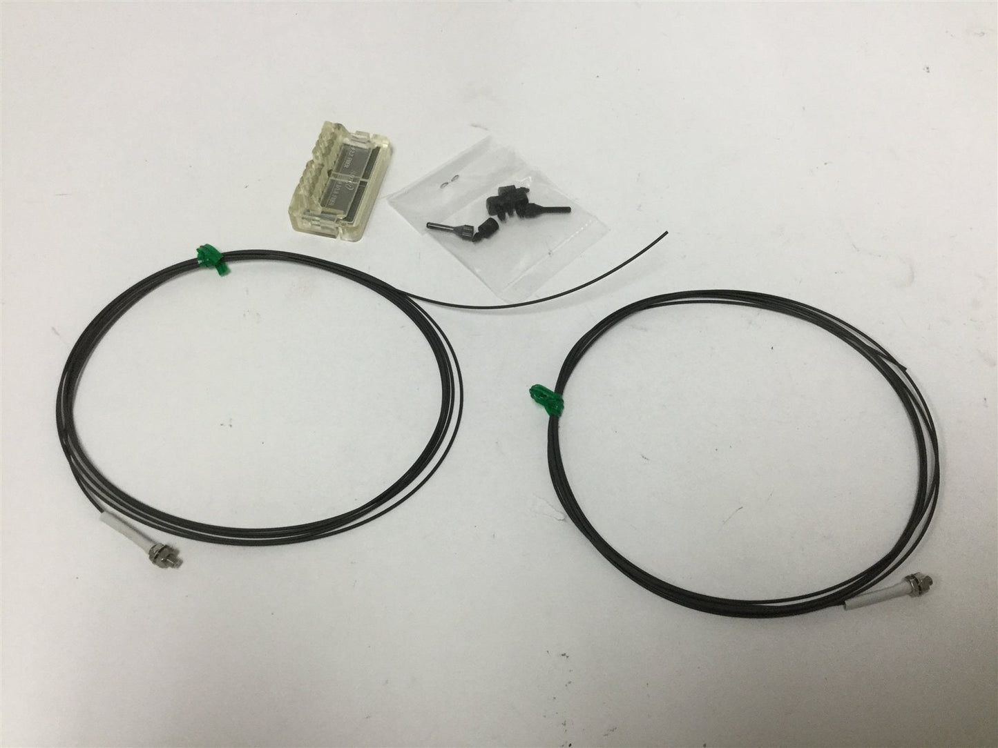 New Sunx FT-P40 Thru-Beam Type Fiber Cables, 2x 2m Lengths, Fiber Core: 0.5mm