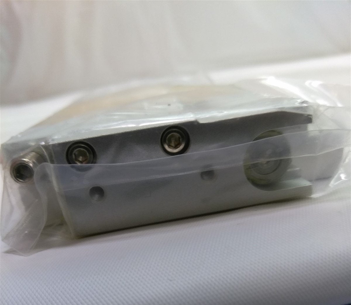 New SMC MXF12-50 Low Profile Slide Table, 50mm Stroke, 12mm Bore, 22 - 102 PSI