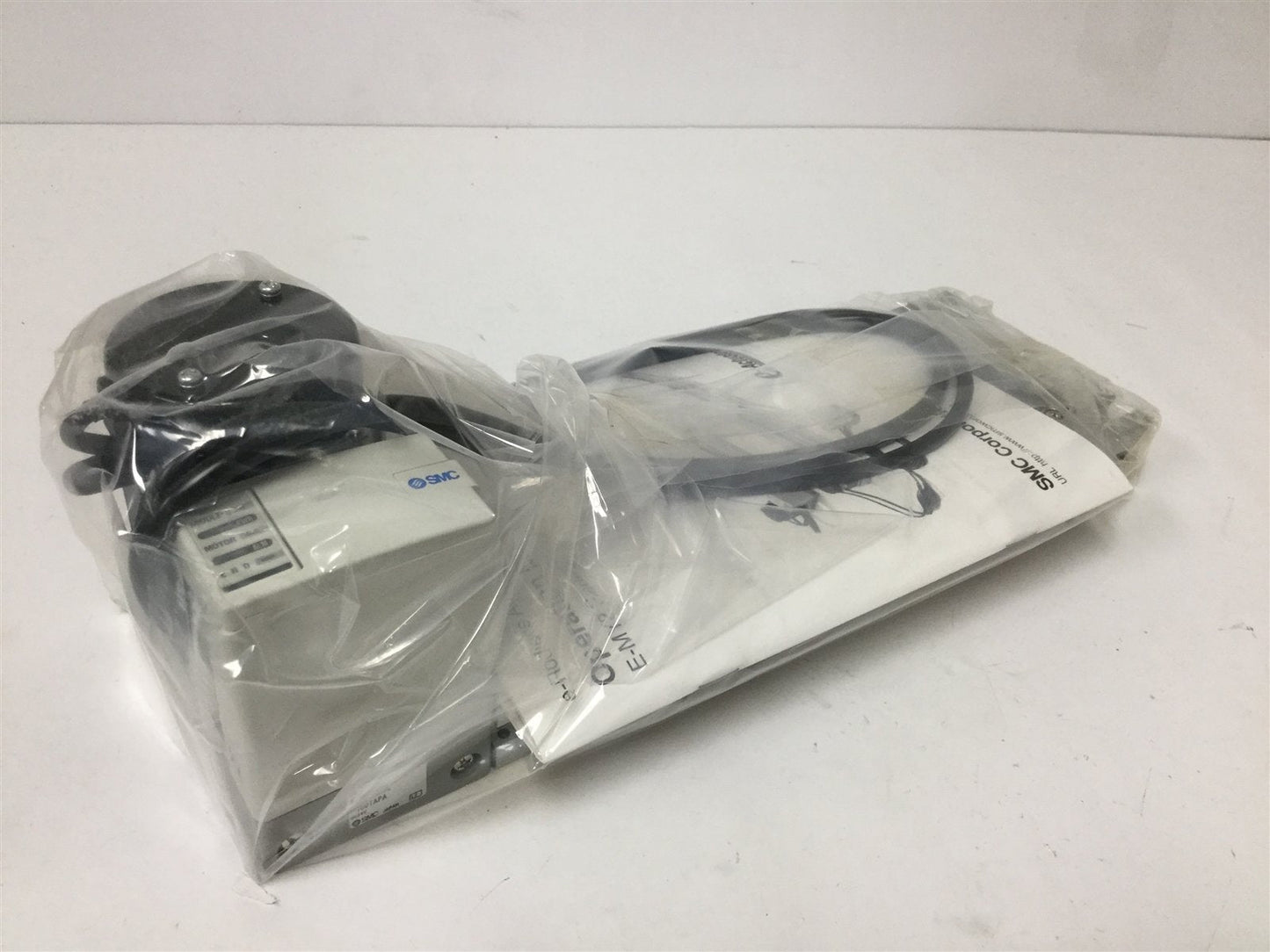 New SMC E-MY2H16L-100TAPA E-Rodless Actuator, Stroke: 100mm, Power: 24VDC 2.5A