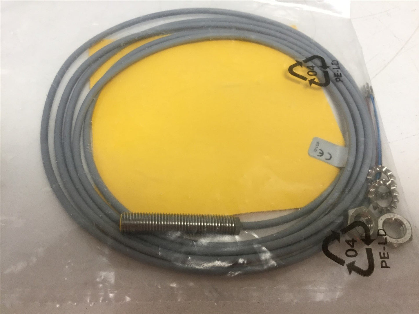 New Turck Bi2-EG08-VP6X Inductive Proximity Switch, Voltage: 10-30VDC, PNP