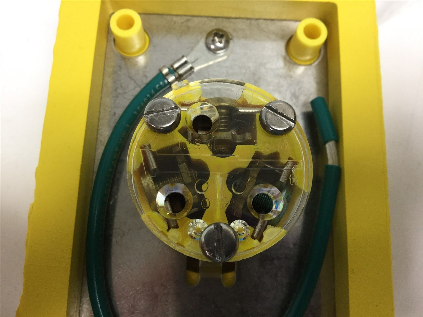 New Daniel Woodhead 1301460153 Water Resistant Receptacle Power: 15A 250VAC