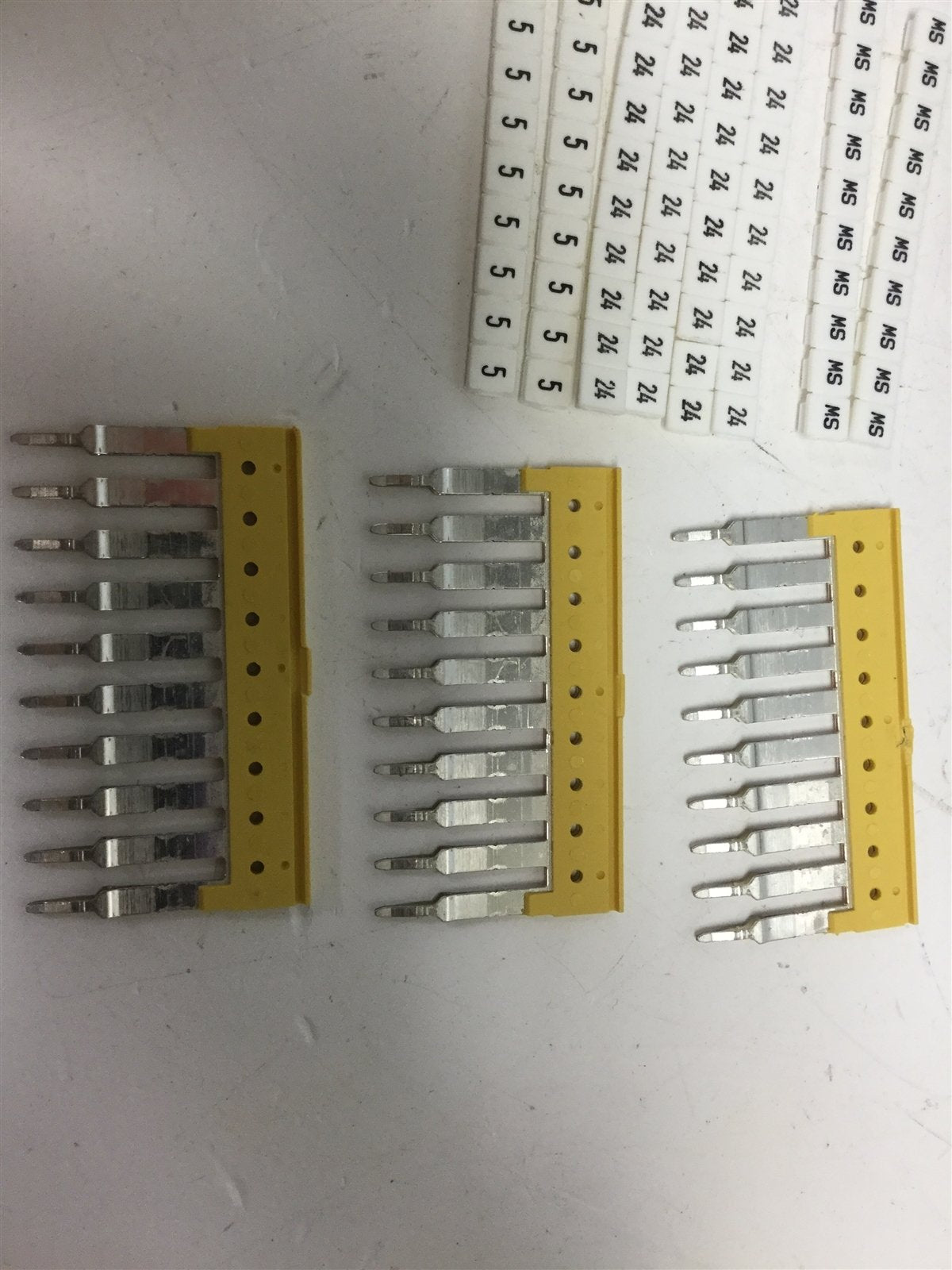 Used Lot of 45 Weidmuller WDU 2.5 W-Series Terminal Blocks, Voltage: 800V, 24A