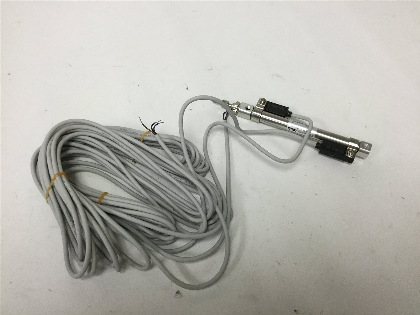 New SMC CDJ2B10-75-H7A1 Pneumatic Cylinder, Stroke: 75mm, Bore: 10mm, 2x D-H7A1