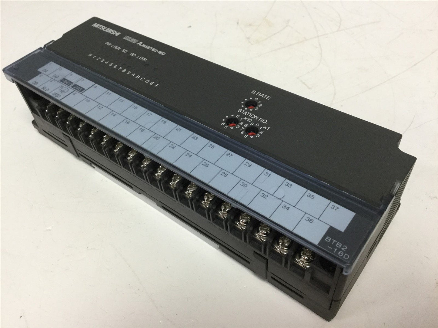 New Mitsubishi AJ65BTB2-16D CC-Link Remote Screw Terminal Block Inputs 16, 24VDC