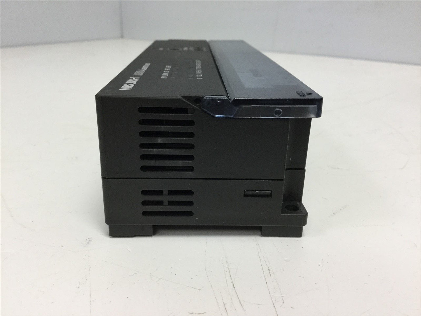 New Mitsubishi AJ65BTB2-16D CC-Link Remote Screw Terminal Block Inputs 16, 24VDC