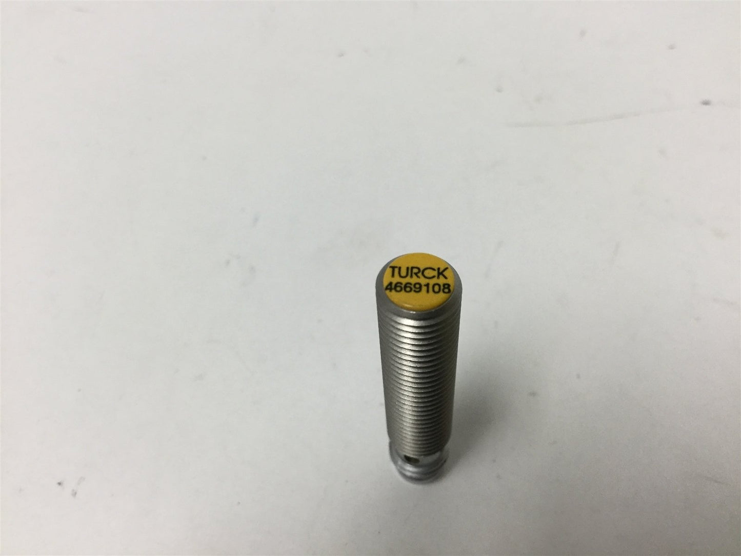 New Turck Bi1,5-G08K-AN6X-V1131 Proximity Sensor, Voltage: 10-30VDC, 1.5mm Range