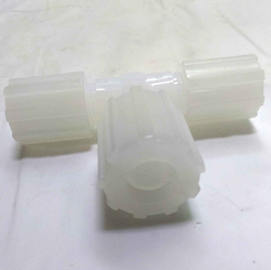 Used Entegris UT6-8-6FN-1 Flaretek Tee Connector, 3/8", 1/2", 3/8", PFA