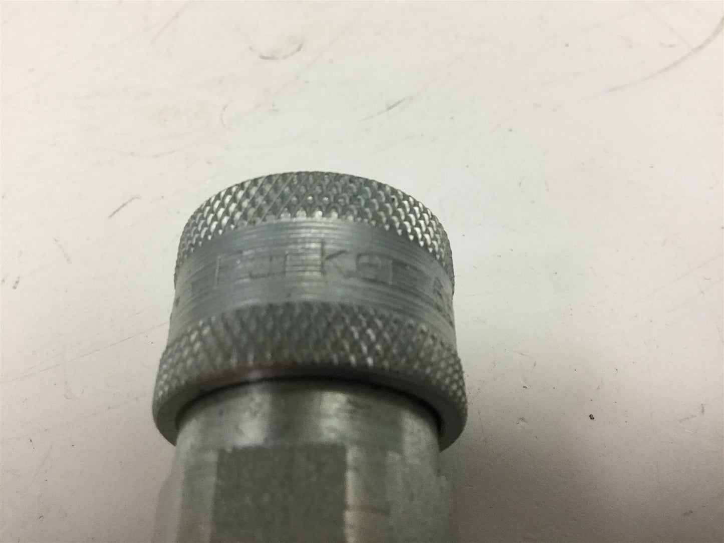 Used Lot of 2 Parker 6600 Series Quick Couplings Female, 1/4" NPT, 4000 PSI, 28GPM