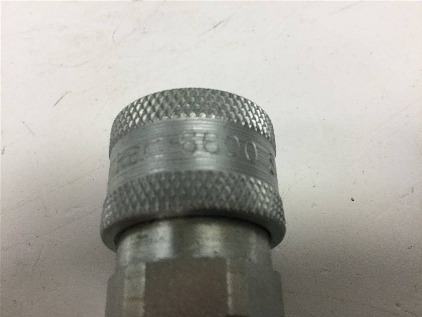 Used Lot of 2 Parker 6600 Series Quick Couplings Female, 1/4" NPT, 4000 PSI, 28GPM